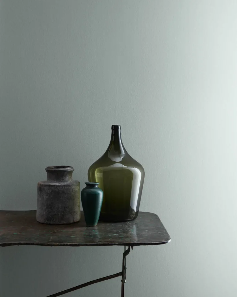 Benjamin Moore Boothbay Gray HC-165 wall paint color